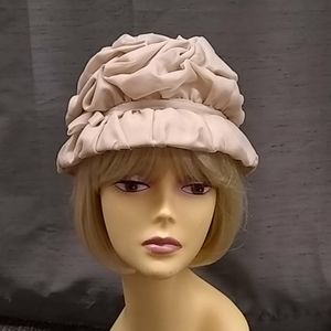 Ladies vintage 60s hat
